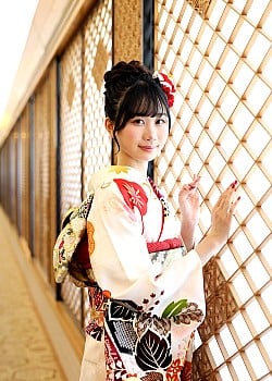 Hina Momose
